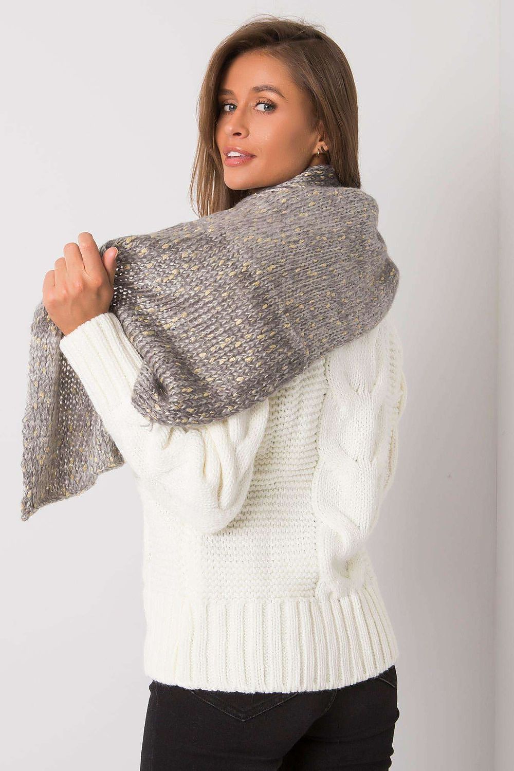 Shawl model 161166 AT