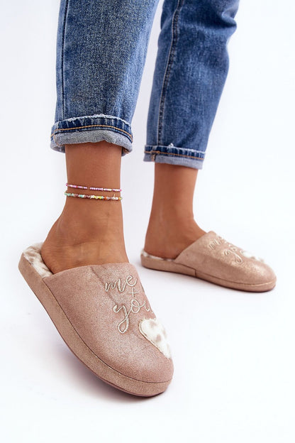  Slippers model 189100 Step in style 