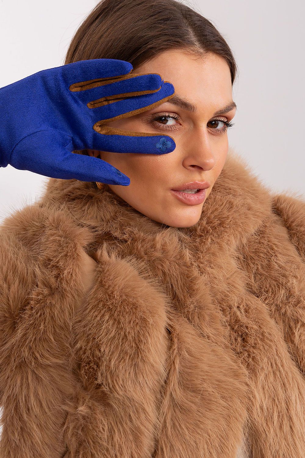  Gloves model 189542 AT 